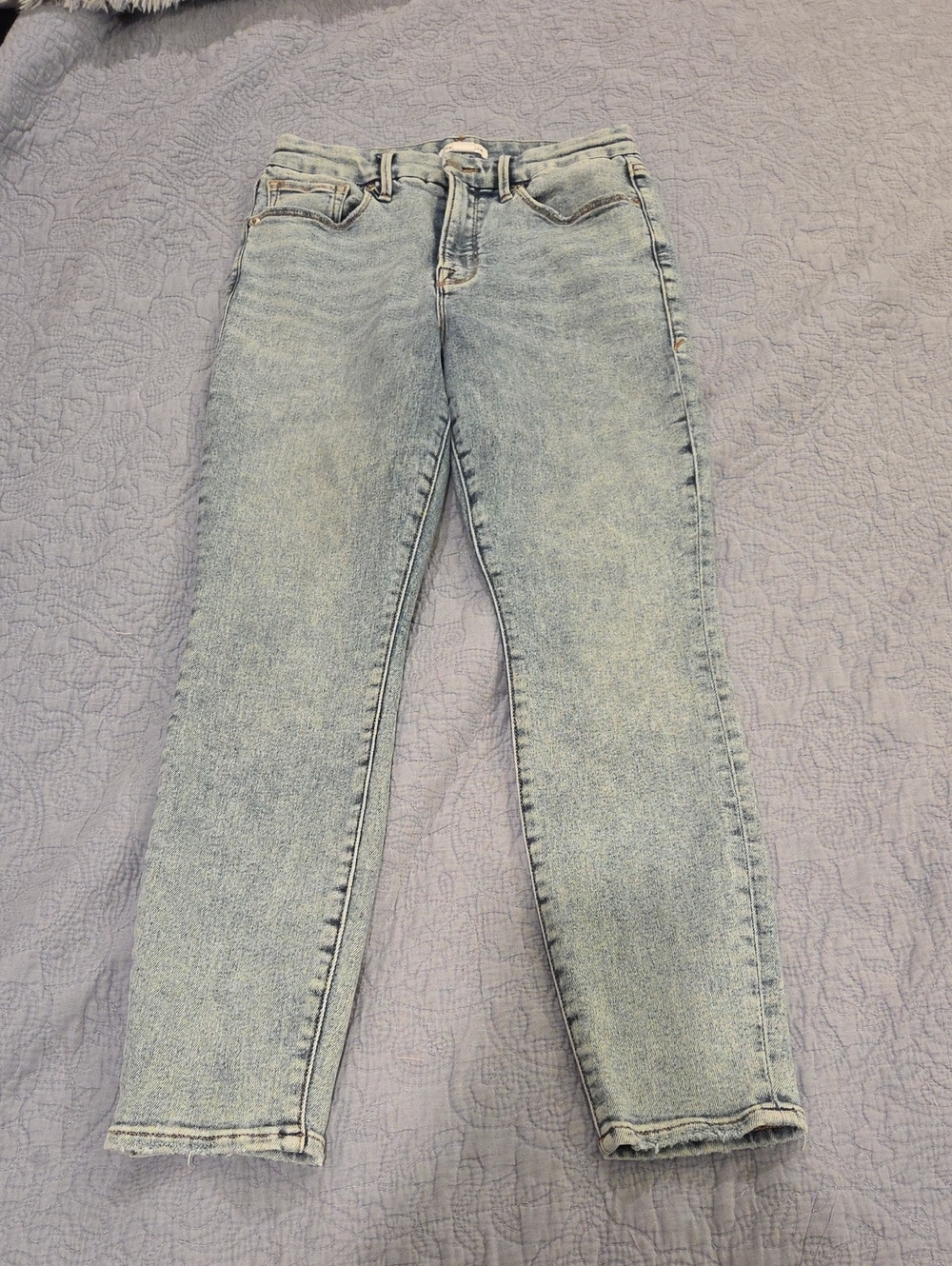 Good American Light Wash Women’s Jeans - Classic High-Rise Slim Fit Size 8/29!